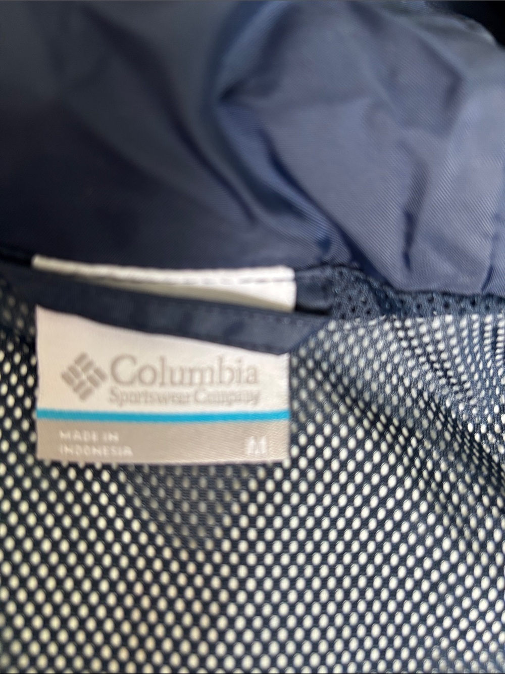Like New! Columbia Arcadia II Navy Hooded Women’s Rain Jacket - size Medium - Picture 4 of 5